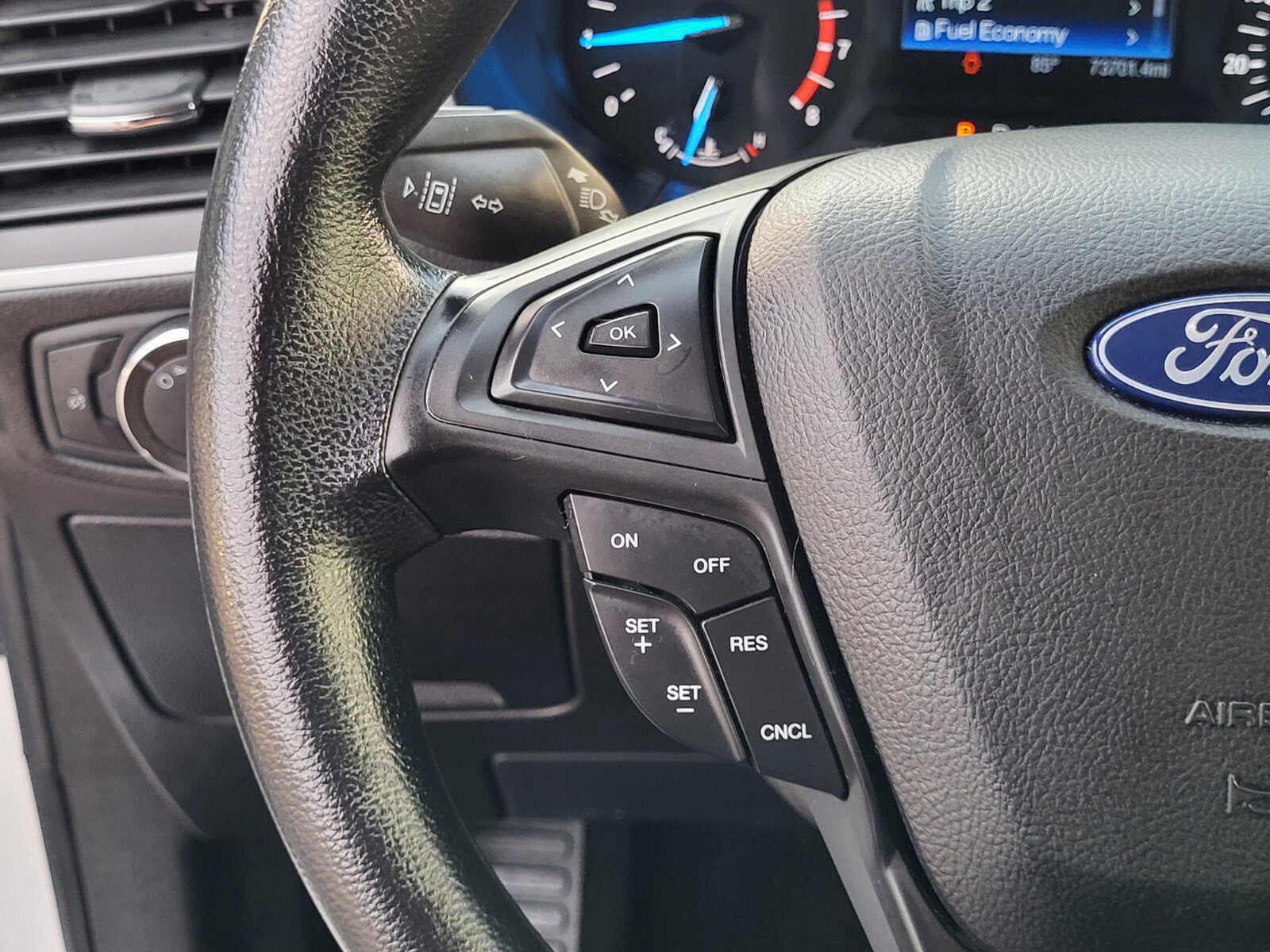 Certified 2020 Ford Edge SE image 27