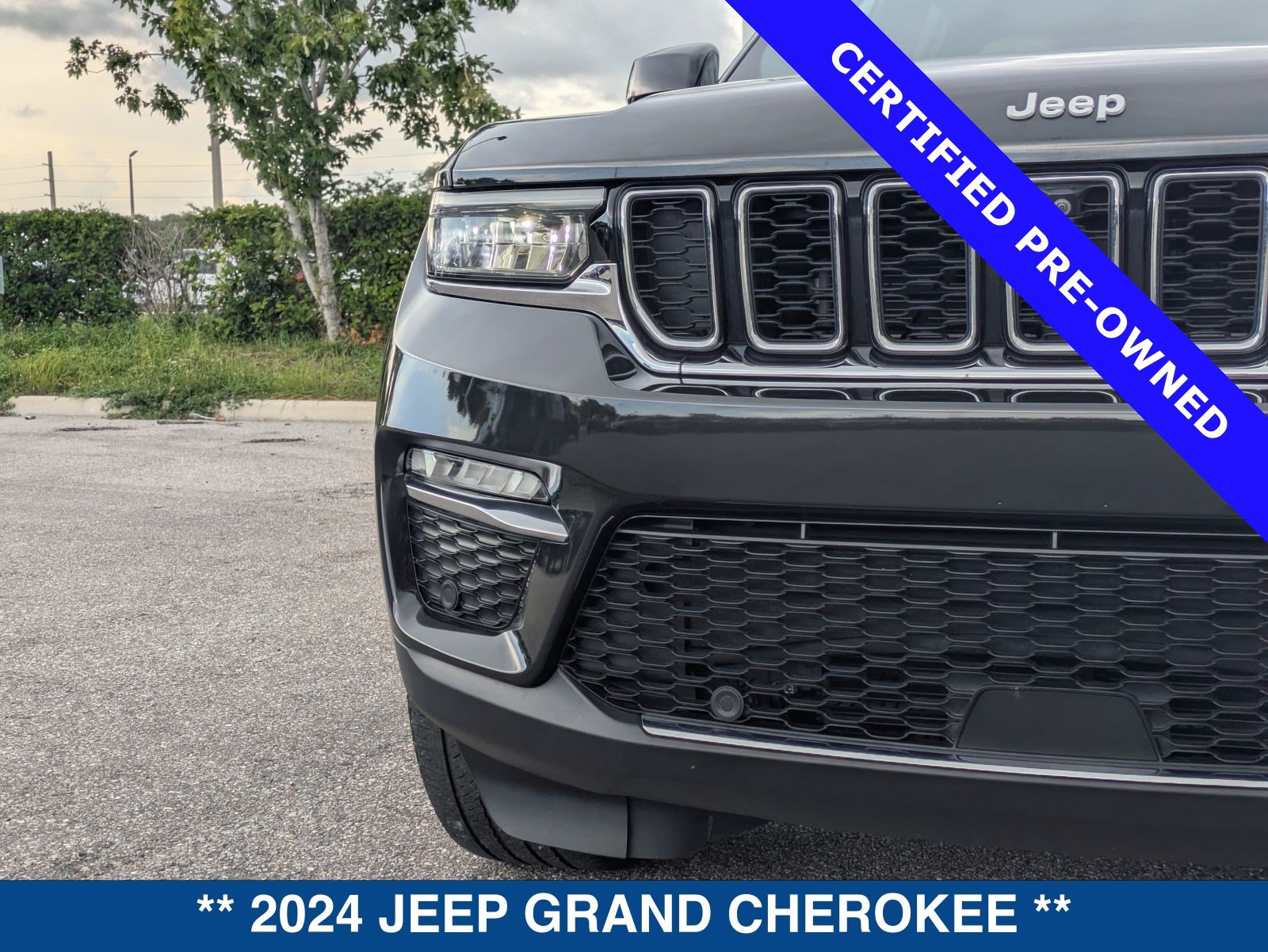 Used 2024 Jeep Grand Cherokee Limited w/ Luxury Tech Group II RWD image 10