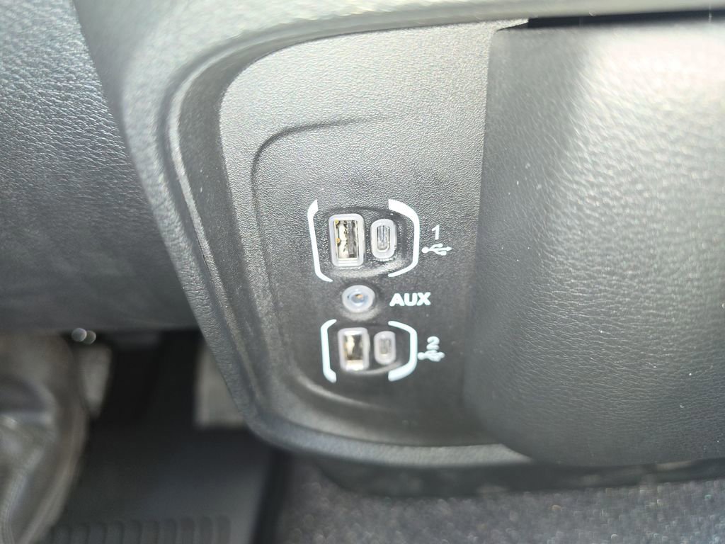 Used 2025 RAM 1500 Tradesman w/ Night Edition AWD/4WD image 32