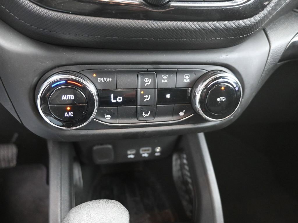 Used 2023 Chevrolet TrailBlazer LT w/ Convenience Package image 9