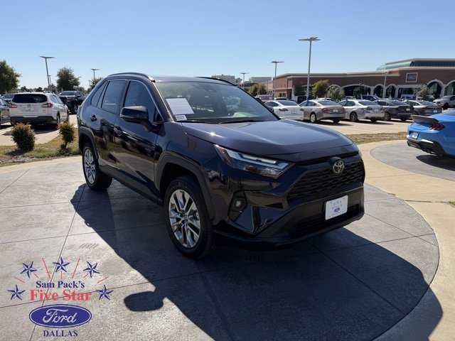 Used 2025 Toyota RAV4 XLE Premium image 4