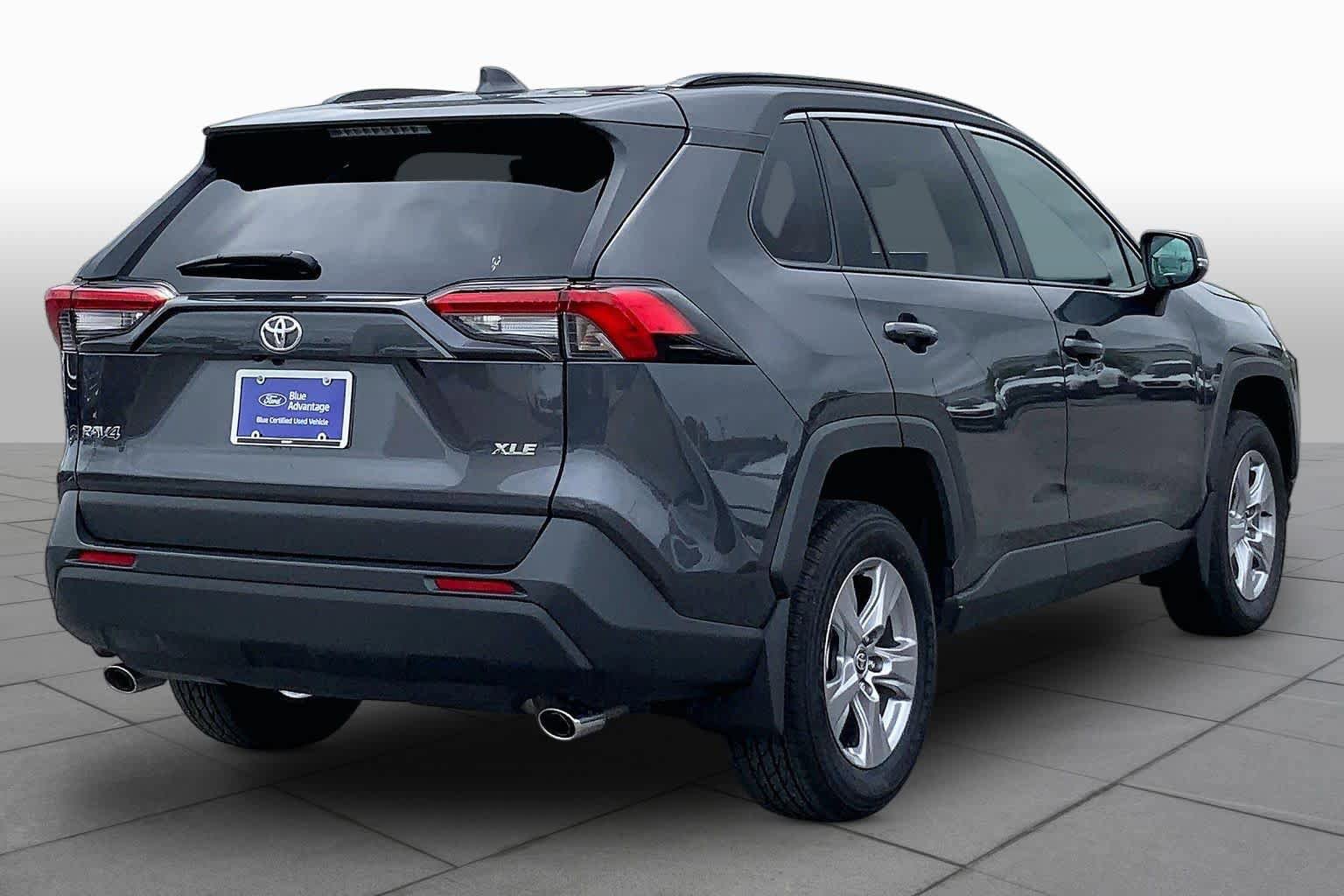 Used 2025 Toyota RAV4 XLE w/ Convenience Package FWD image 13