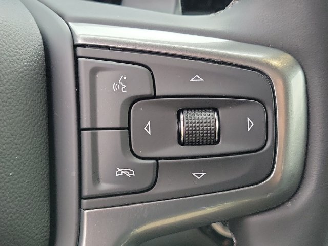 Used 2025 Chevrolet Silverado 1500 LTZ AWD/4WD image 17