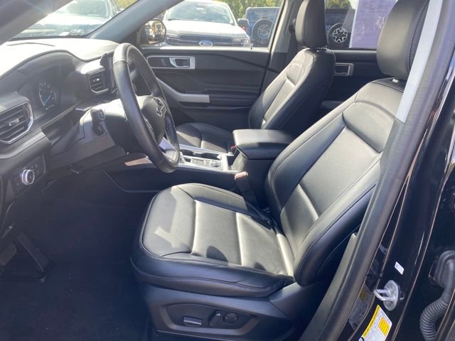 Certified 2022 Ford Explorer XLT w/ Equipment Group 202A image 16