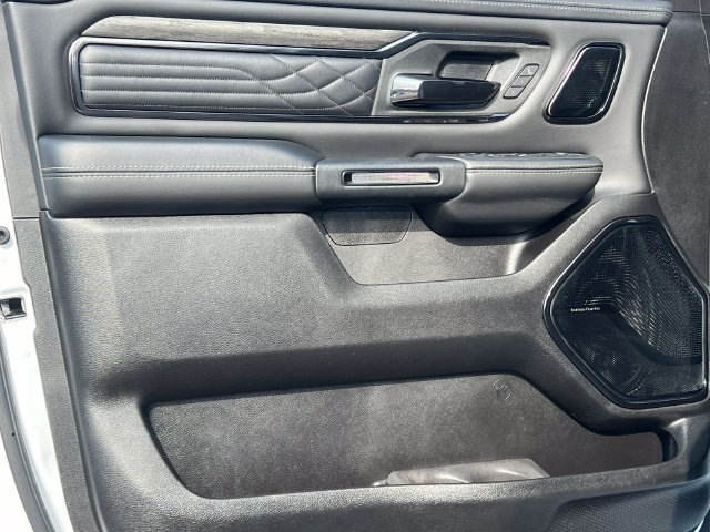 Used 2025 RAM 1500 Limited AWD/4WD image 17