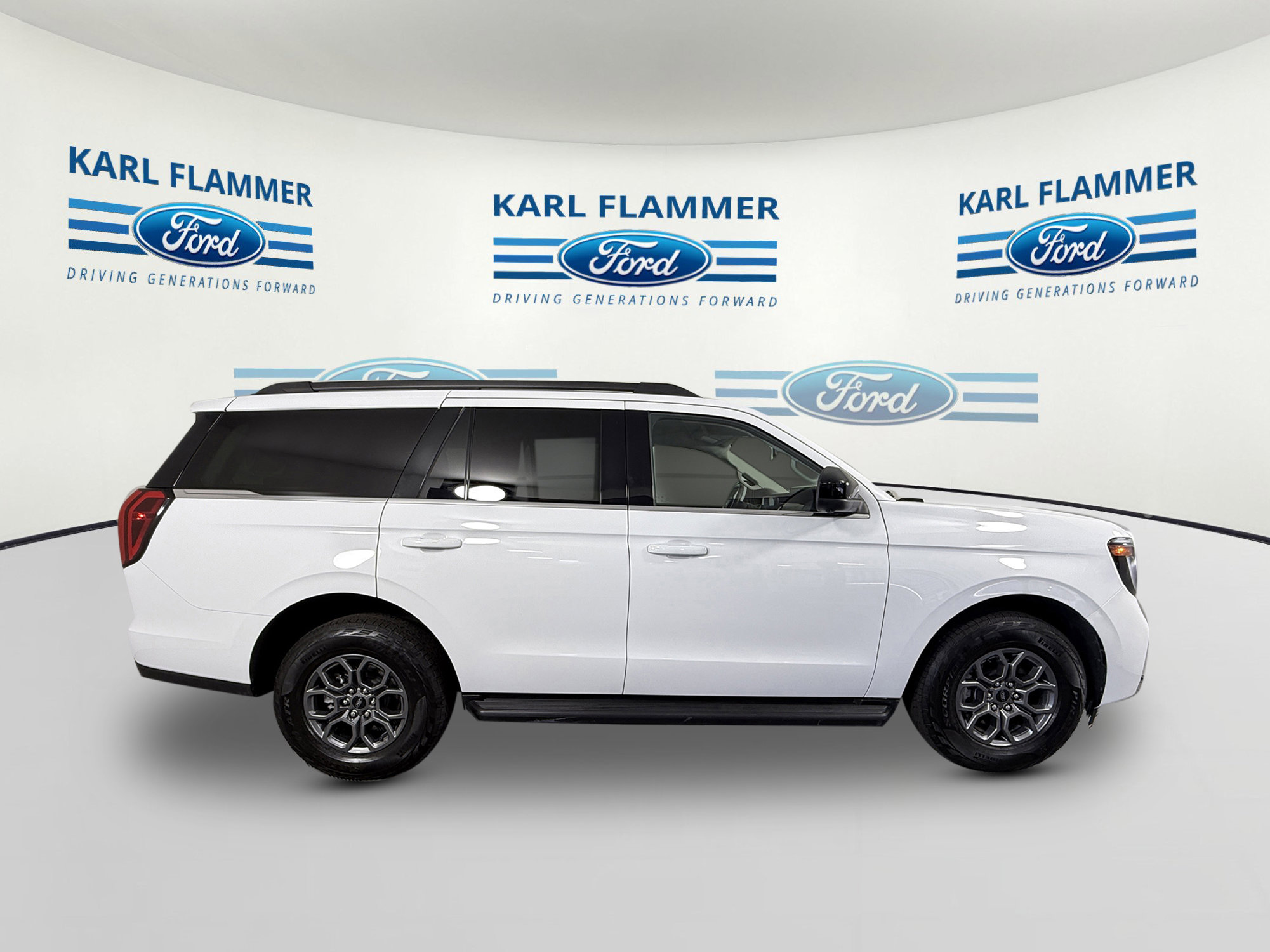 Certified 2025 Ford Expedition Active RWD image 2