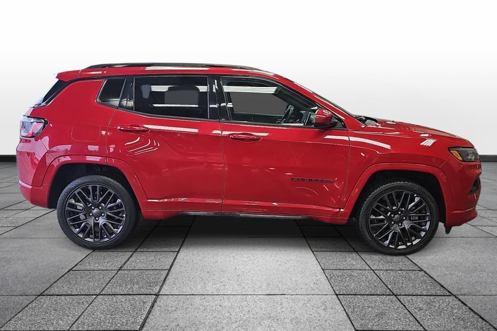 Used 2023 Jeep Compass Limited AWD/4WD image 4