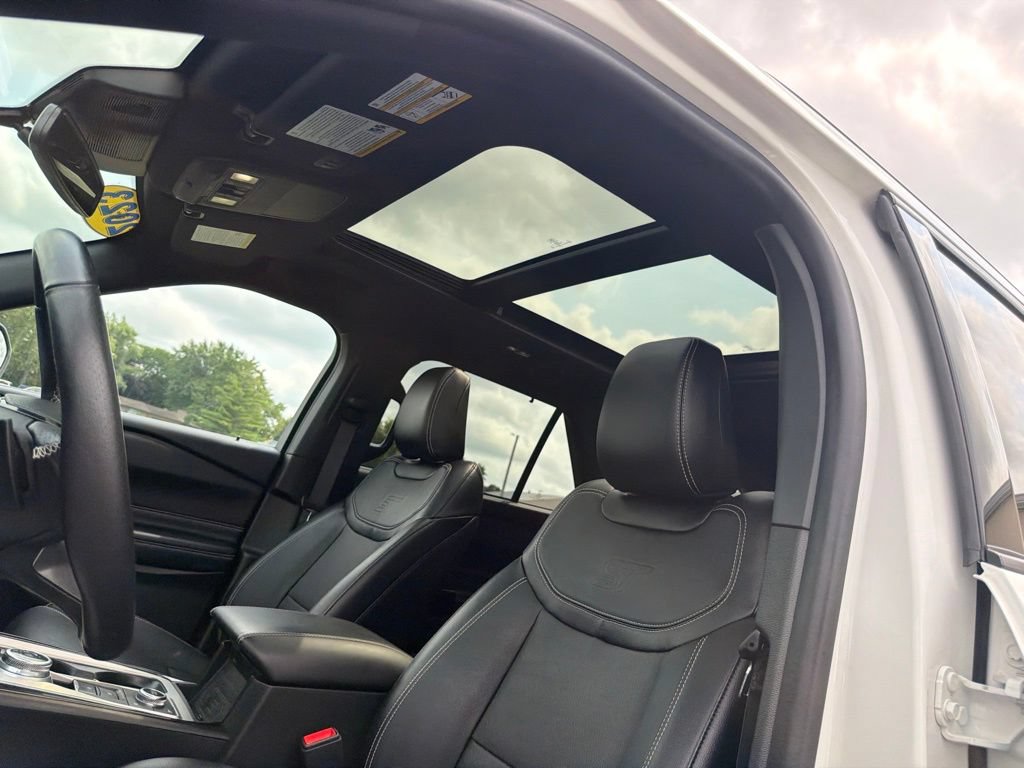 Certified 2023 Ford Explorer ST w/ Technology Package AWD/4WD image 13