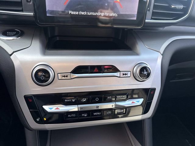 Certified 2022 Ford Explorer XLT w/ Equipment Group 202A image 31