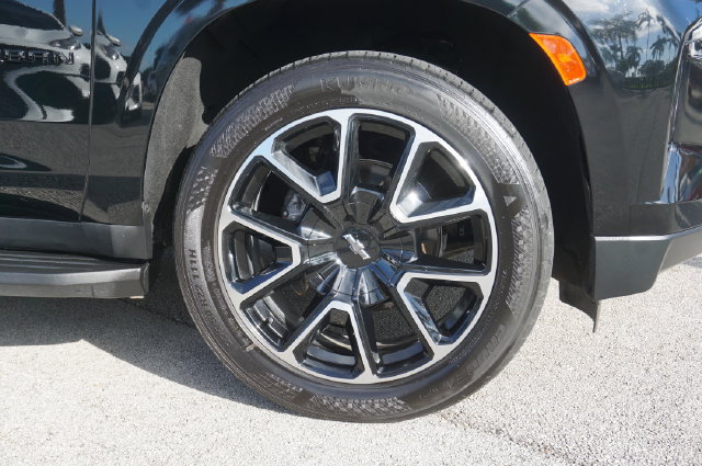 Used 2023 Chevrolet Suburban RST RWD image 30