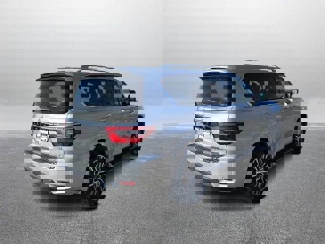 Used 2024 Nissan Armada SL image 3