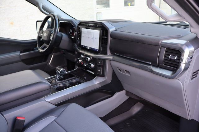 Certified 2022 Ford F150 Lariat w/ Equipment Group 502A High image 39