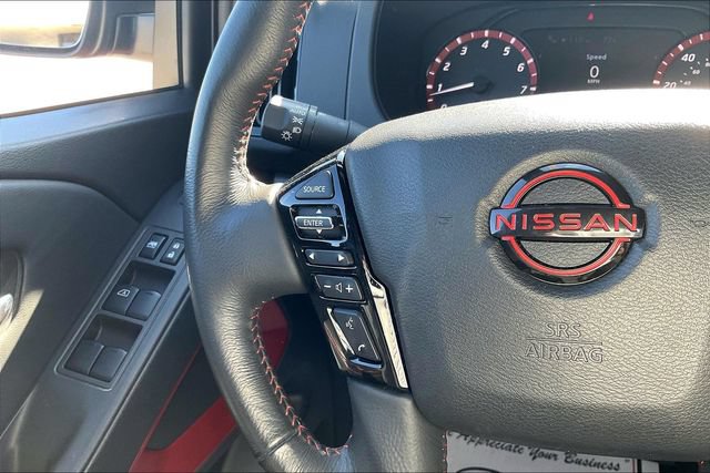 Used 2025 Nissan Frontier PRO-4X AWD/4WD image 21