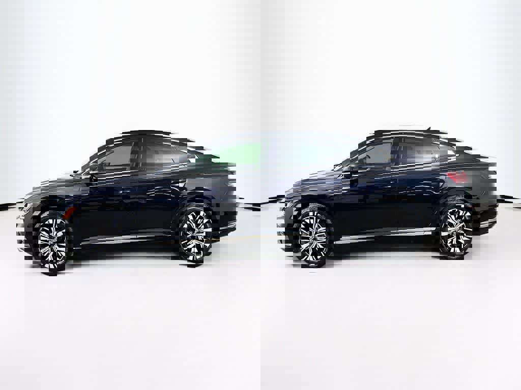 Used 2021 Volkswagen Arteon SE image 2