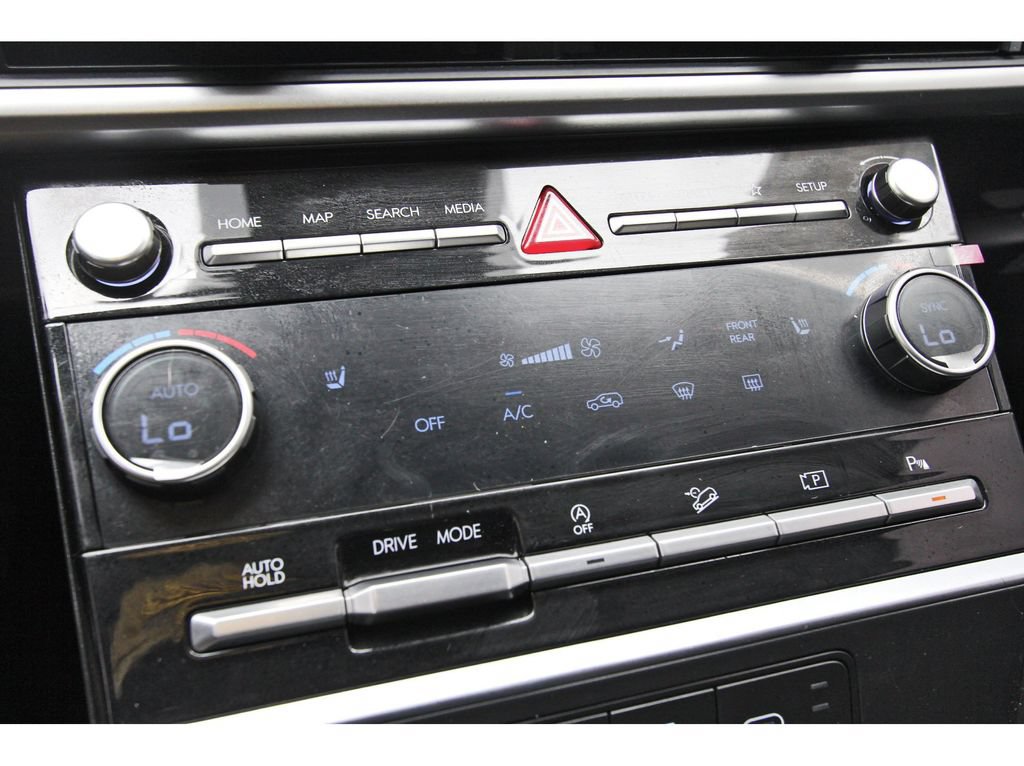 Used 2025 Hyundai Santa Fe SEL FWD image 31