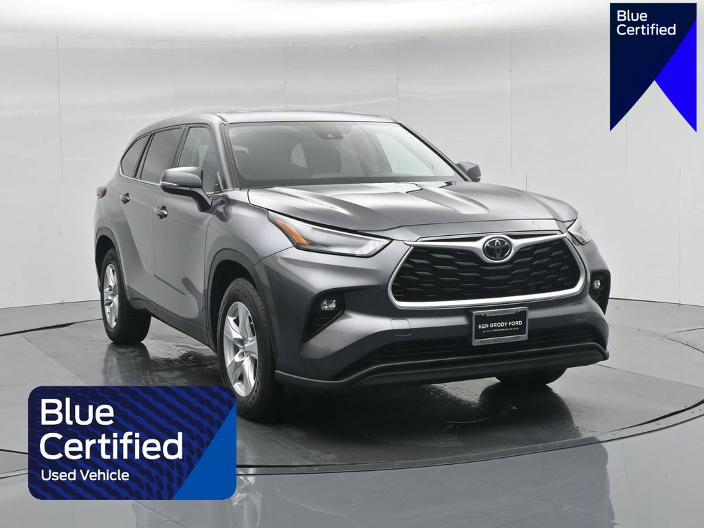 Used 2024 Toyota Highlander LE image 1