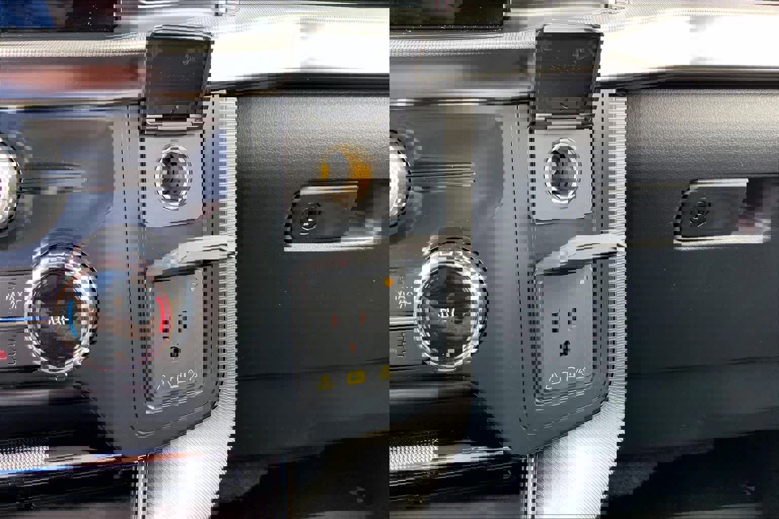 Certified 2022 Ford F150 Platinum w/ Equipment Group 701A High image 33