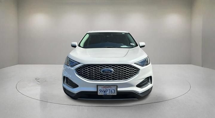 Certified 2024 Ford Edge SEL w/ Convenience Package AWD/4WD image 2