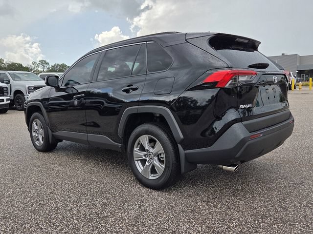 Used 2025 Toyota RAV4 XLE w/ Convenience Package FWD image 6