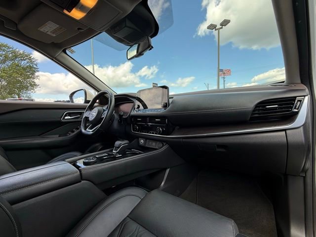 Used 2023 Nissan Rogue Platinum w/ Platinum Premium Package image 30