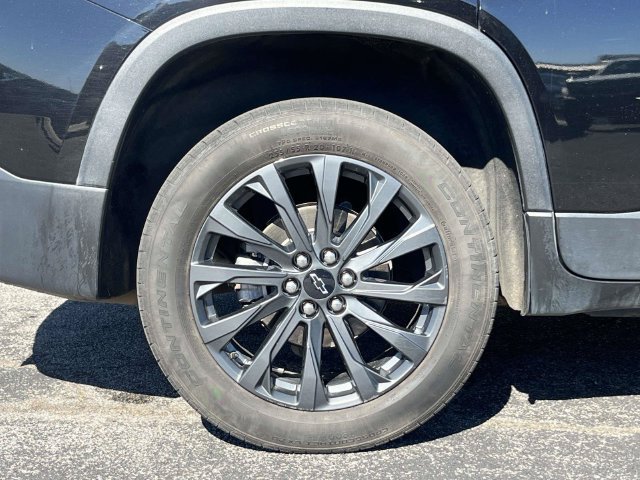 Used 2023 Chevrolet Traverse RS FWD image 11