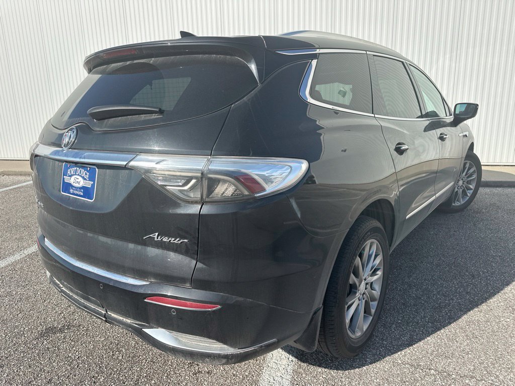 Used 2022 Buick Enclave Avenir w/ Avenir Technology Package AWD/4WD image 7