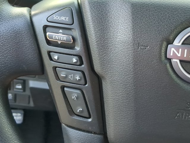 Used 2025 Nissan Frontier SV AWD/4WD image 17