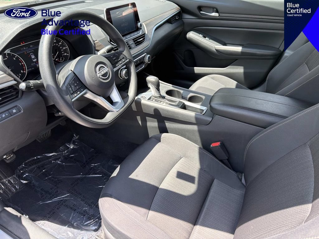 Used 2025 Nissan Altima 2.5 SV FWD image 16