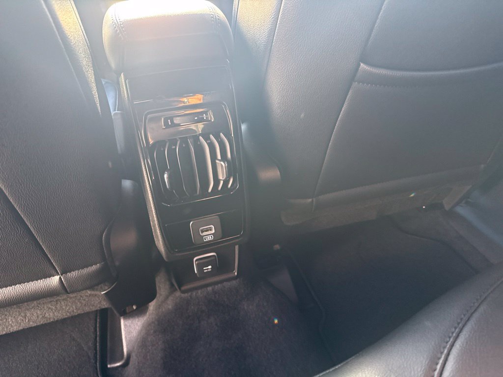 Used 2025 Jeep Compass Limited AWD/4WD image 11