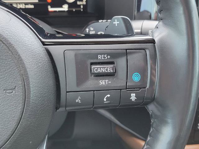 Used 2022 Nissan Pathfinder Platinum w/ Cargo Package image 32