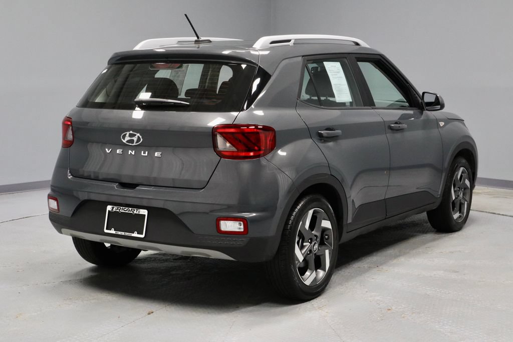 Used 2025 Hyundai Venue SEL FWD image 10
