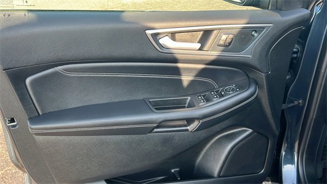 Certified 2024 Ford Edge Titanium image 11