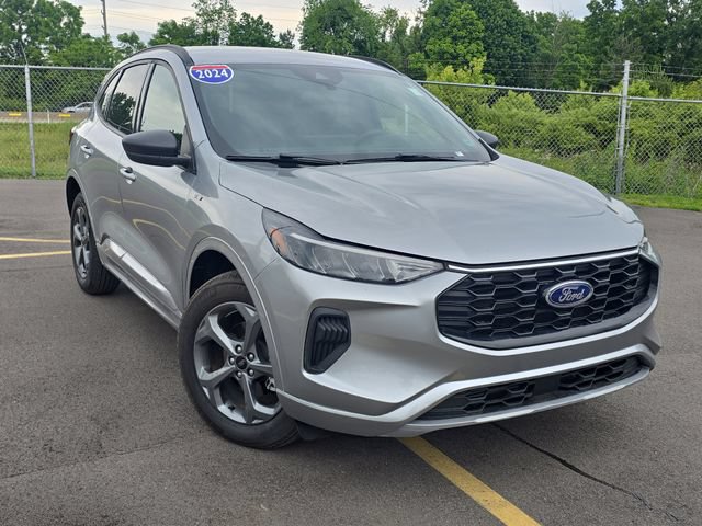 Certified 2024 Ford Escape ST-Line w/ Tech Pack #1 AWD/4WD image 1