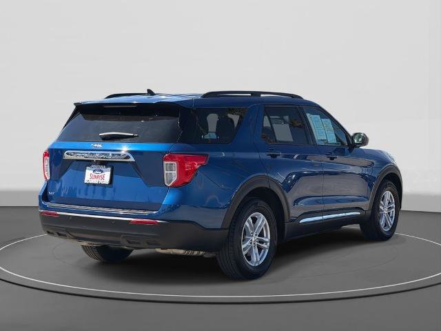 Certified 2022 Ford Explorer XLT RWD image 5