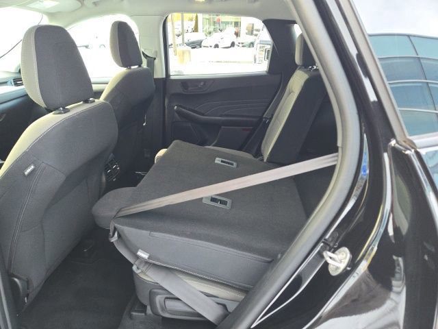 Certified 2022 Ford Escape SE w/ SE Sport Appearance Package image 33