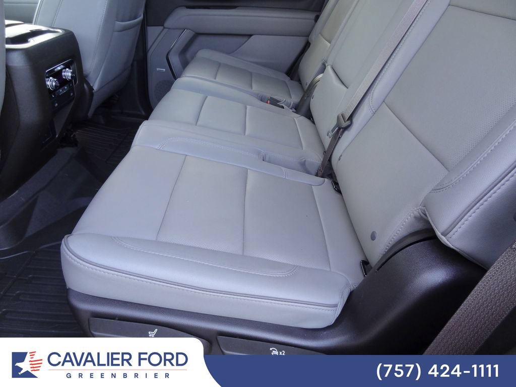 Used 2023 GMC Yukon SLT w/ SLT Luxury Package RWD image 8