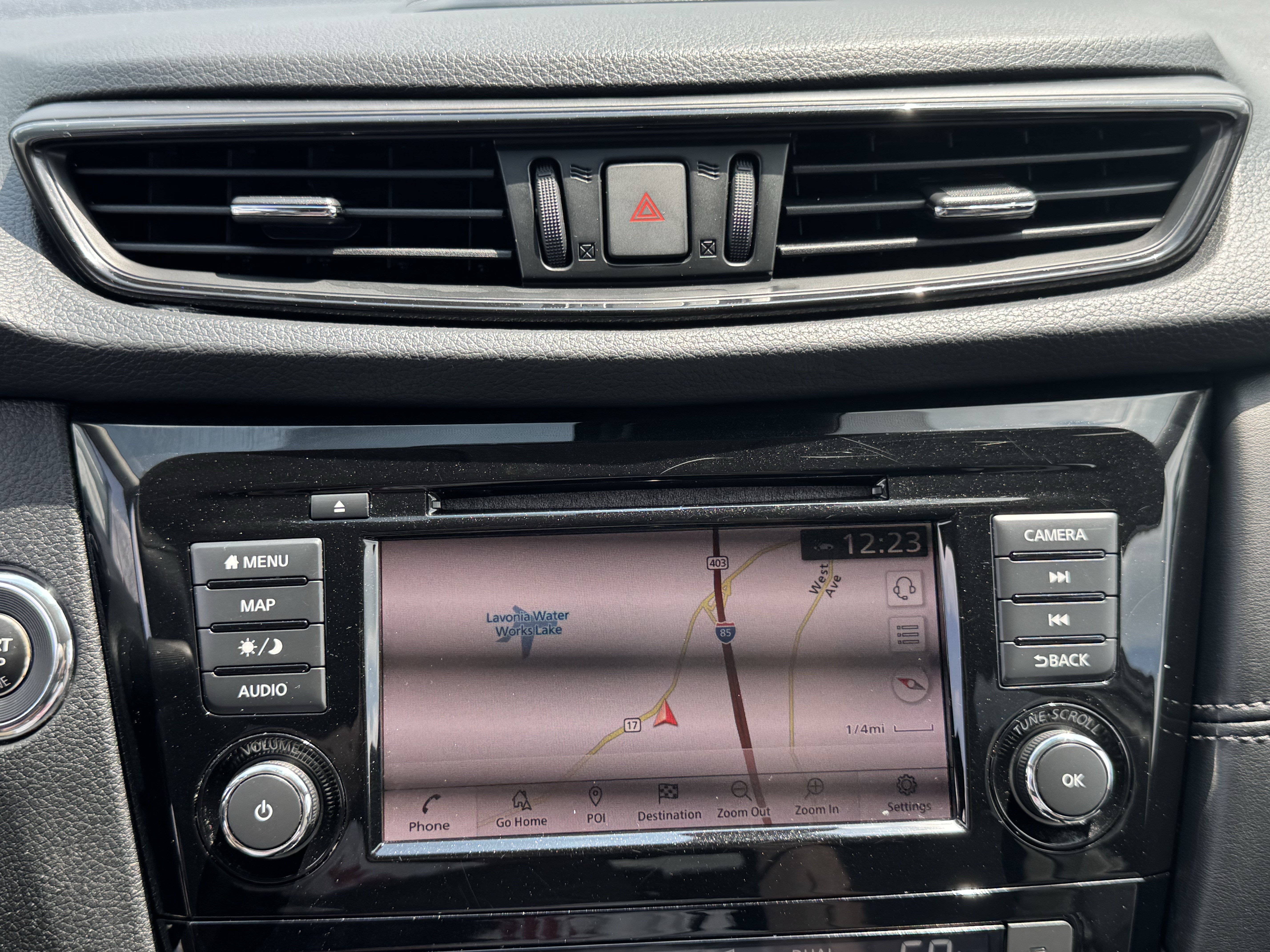 Used 2019 Nissan Rogue SL AWD/4WD image 26