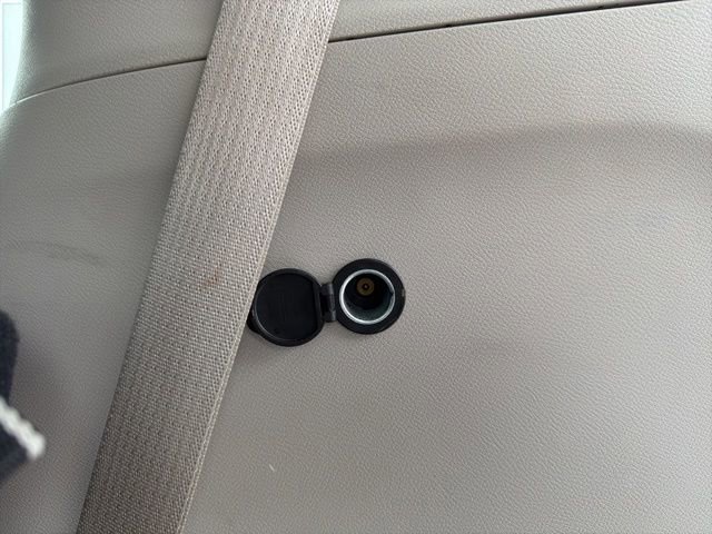 Used 2024 Chrysler Pacifica Touring-L image 12