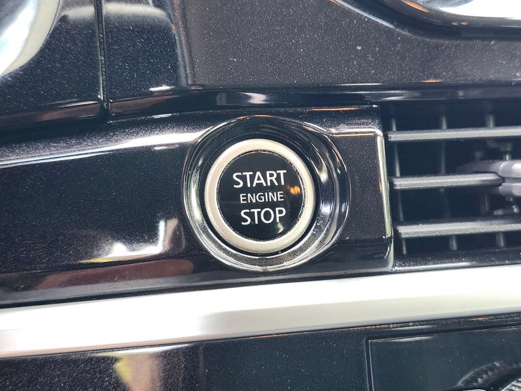 Used 2022 Nissan Pathfinder SV w/ SV Premium Package AWD/4WD image 26