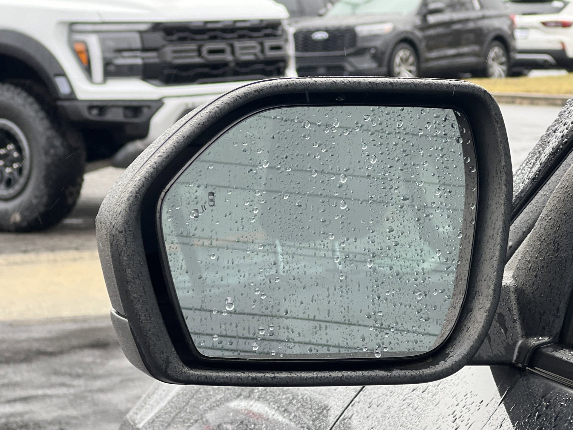 Certified 2020 Ford Explorer XLT w/ Equipment Group 202A image 31