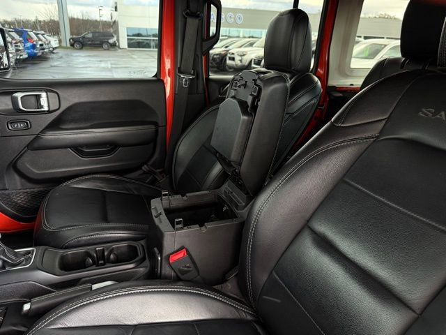 Used 2019 Jeep Wrangler Unlimited Sahara w/ Advanced Safety Group image 32