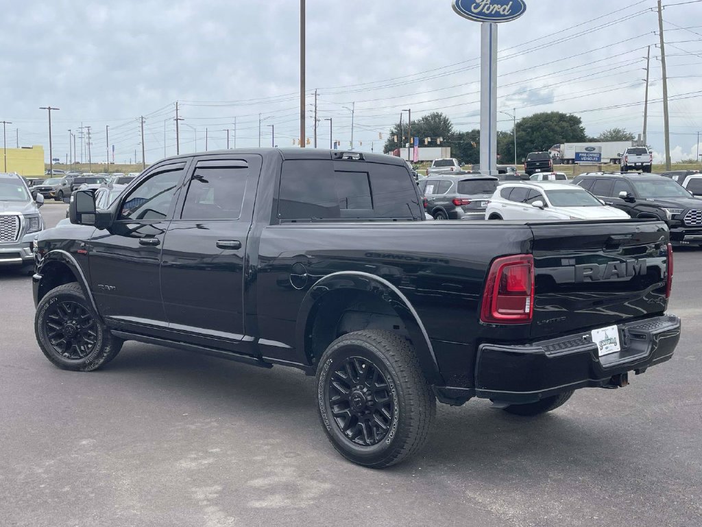 Used 2025 RAM 2500 Limited AWD/4WD image 5