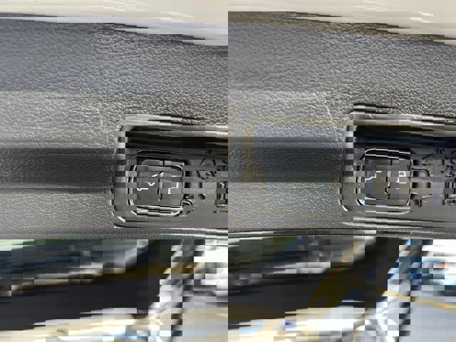 Certified 2025 Ford Explorer ST-Line w/ ST-Line Street Pack image 30