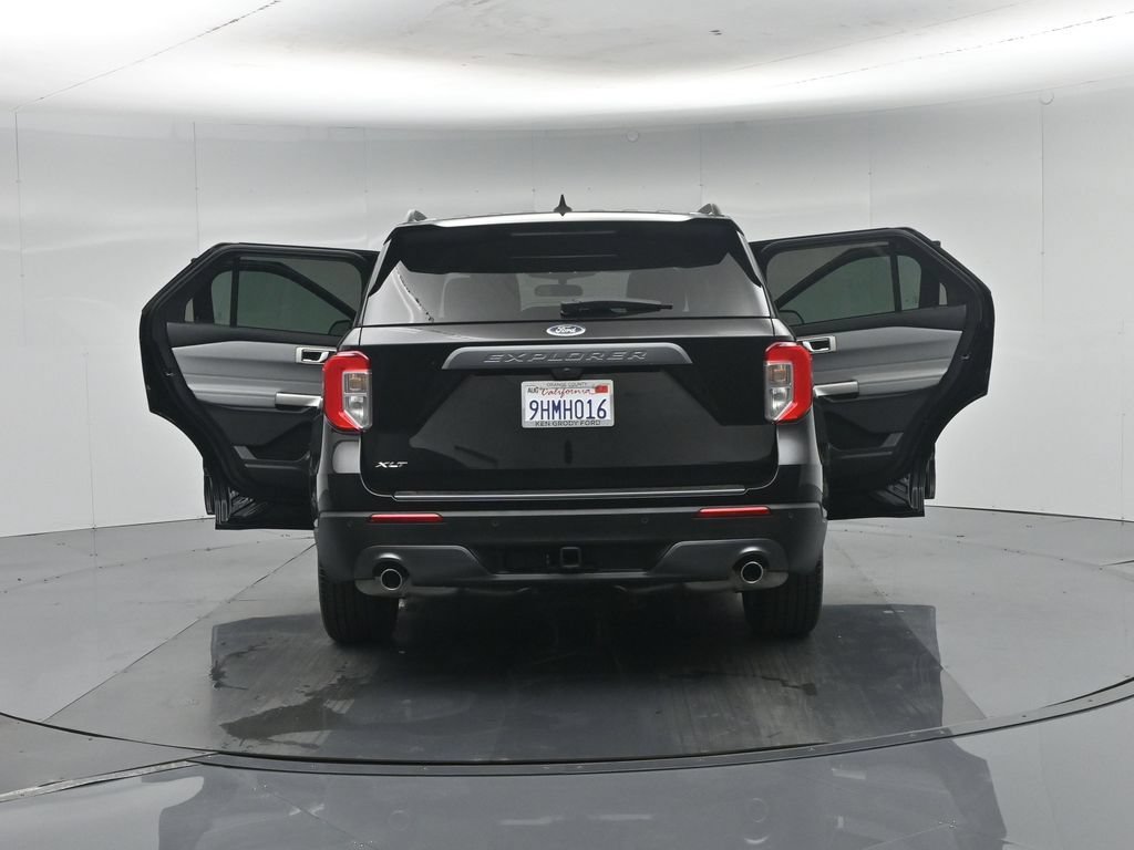 Certified 2023 Ford Explorer XLT w/ Equipment Group 202A RWD image 35