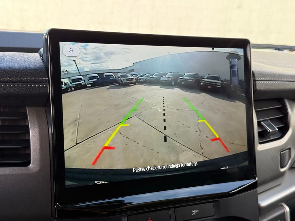 Certified 2023 Ford Expedition XLT image 10