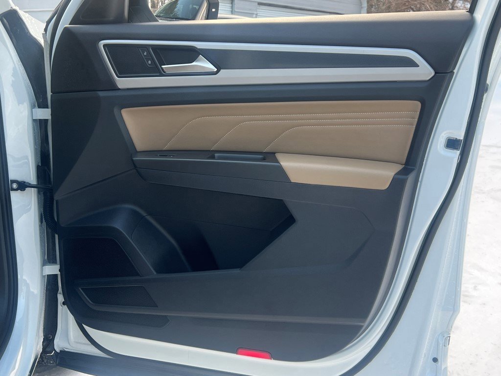 Used 2023 Volkswagen Atlas Cross Sport SEL image 10