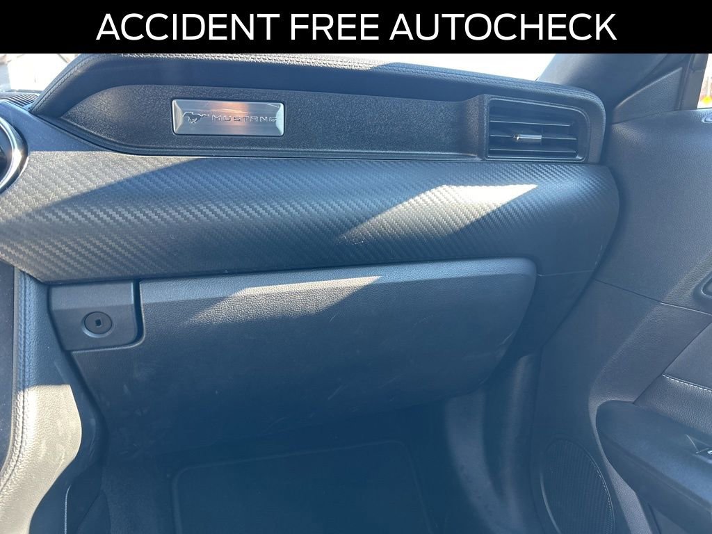 Certified 2018 Ford Mustang Coupe image 17