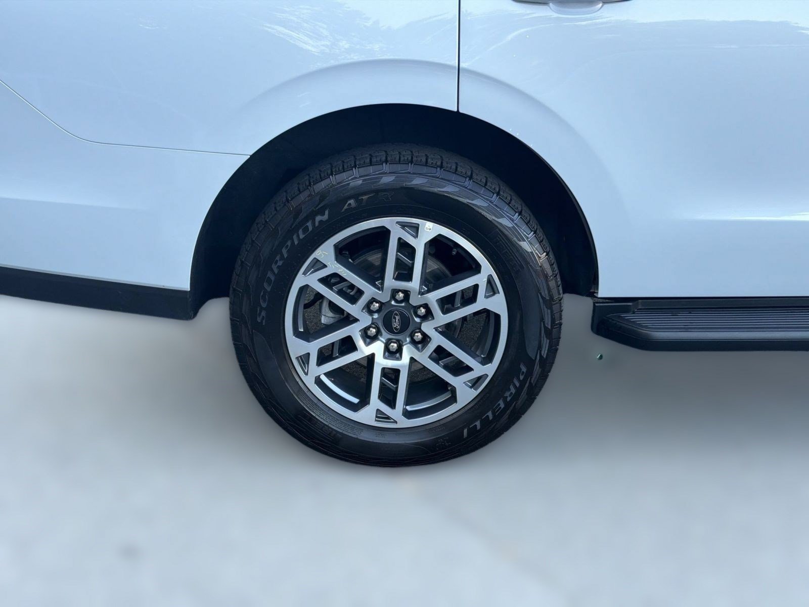 Certified 2025 Ford Expedition Active AWD/4WD image 13
