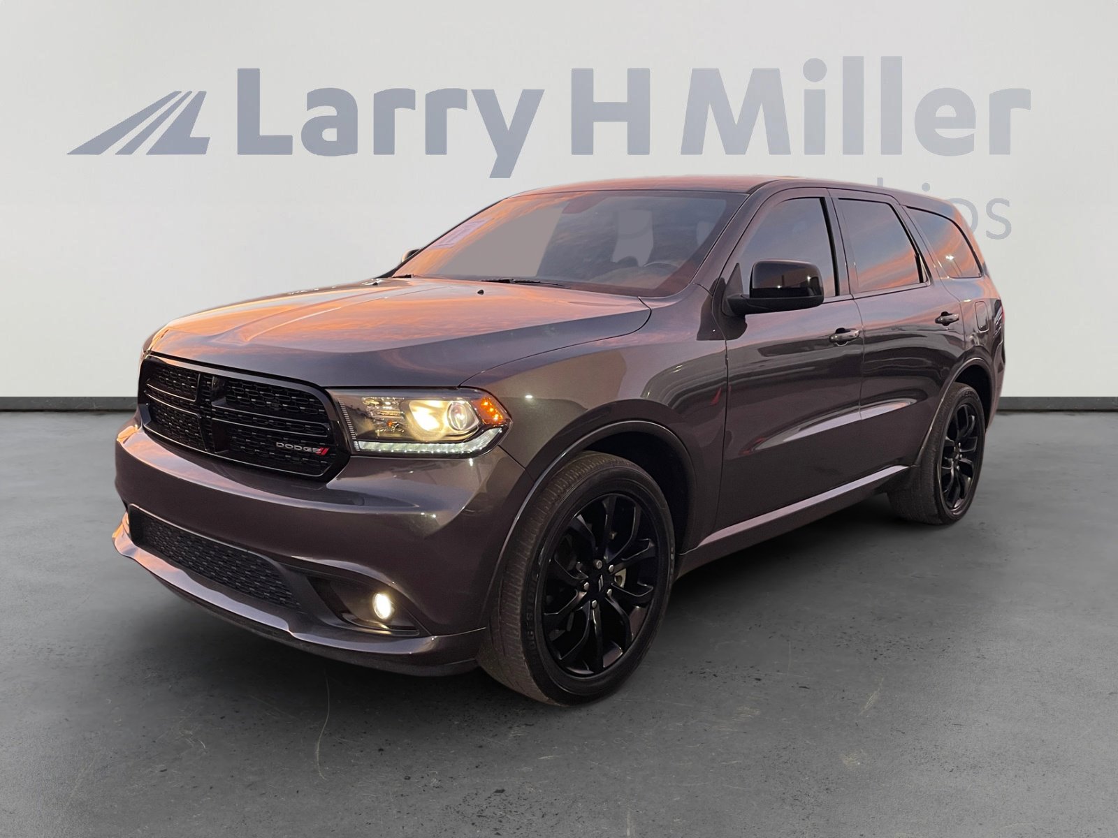 Used 2020 Dodge Durango SXT image 1