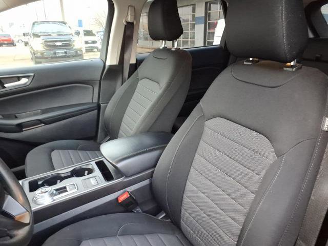 Certified 2021 Ford Edge SE image 11